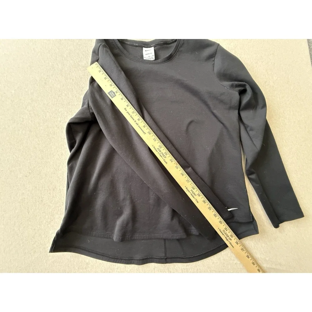 Nike Men's XL Therma Fit Black Long Sleeve Sweater Athletic Wear